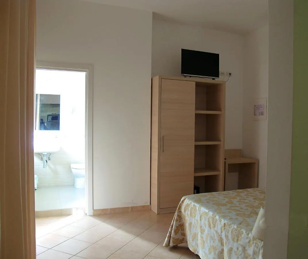 Santa Barbara Hotel & Apartments بيلاريا-إيجيا مارينا 3*,