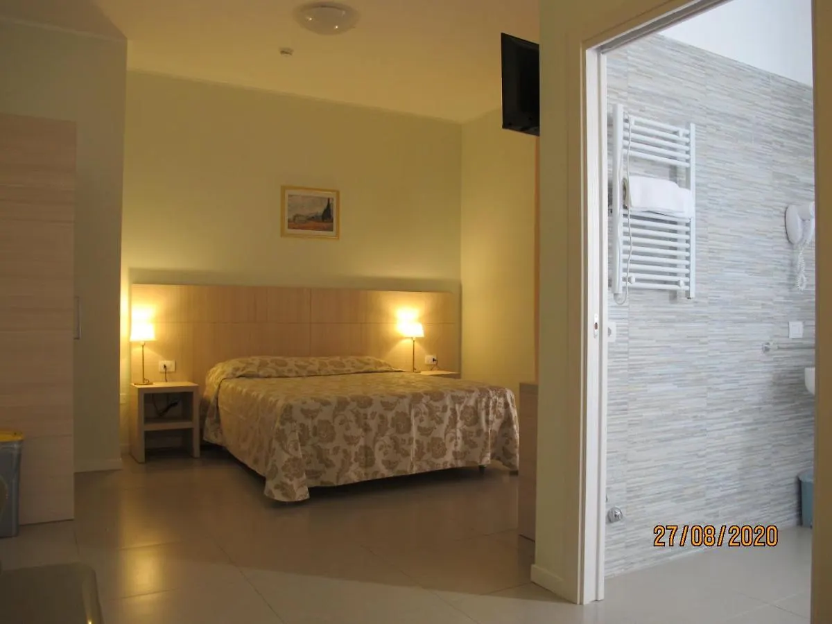 ***  Santa Barbara Hotel & Apartments بيلاريا-إيجيا مارينا إيطاليا