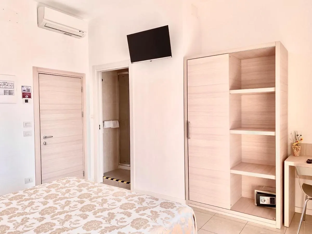 Santa Barbara Hotel & Apartments بيلاريا-إيجيا مارينا 3*,