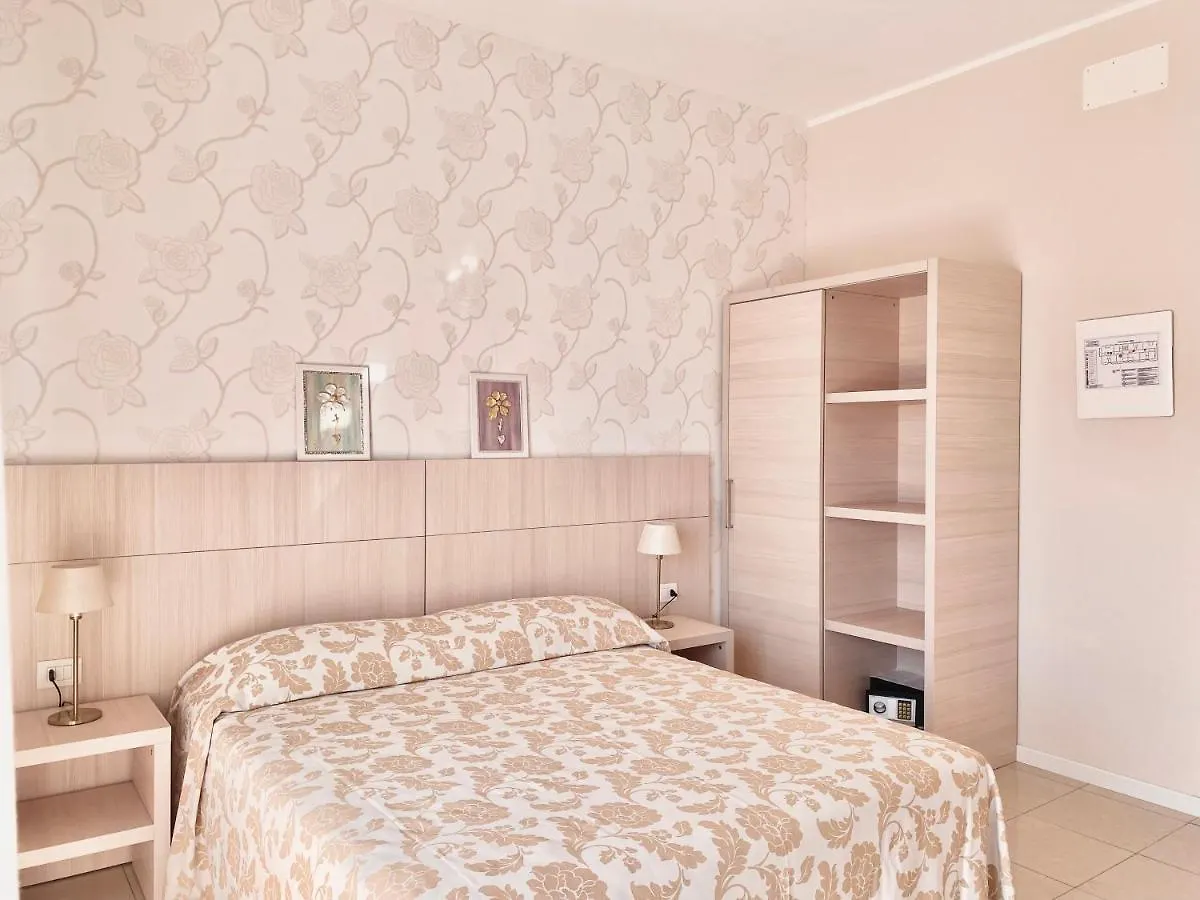 ***  Santa Barbara Hotel & Apartments بيلاريا-إيجيا مارينا إيطاليا