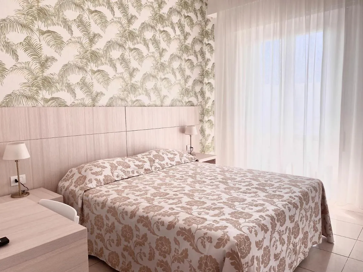 Santa Barbara Hotel & Apartments بيلاريا-إيجيا مارينا 3*,