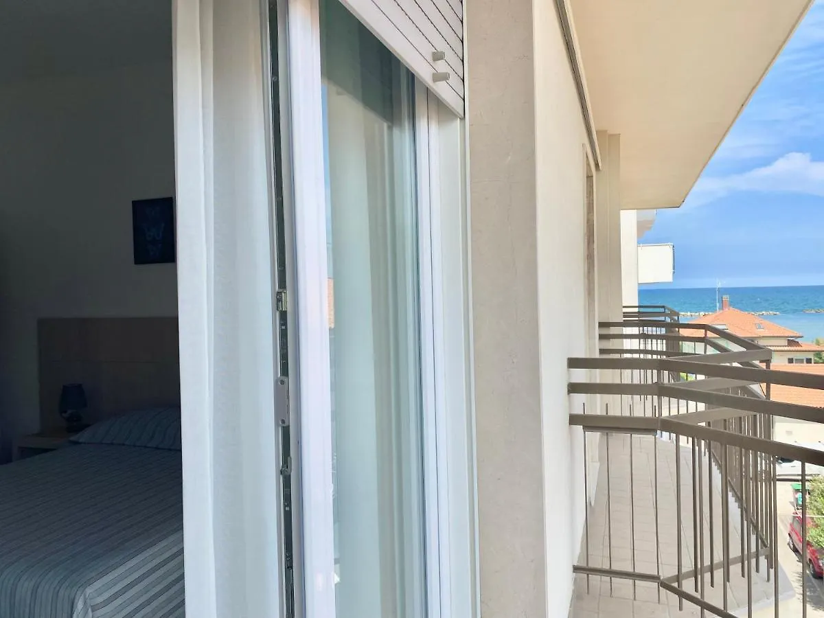 Santa Barbara Hotel & Apartments بيلاريا-إيجيا مارينا