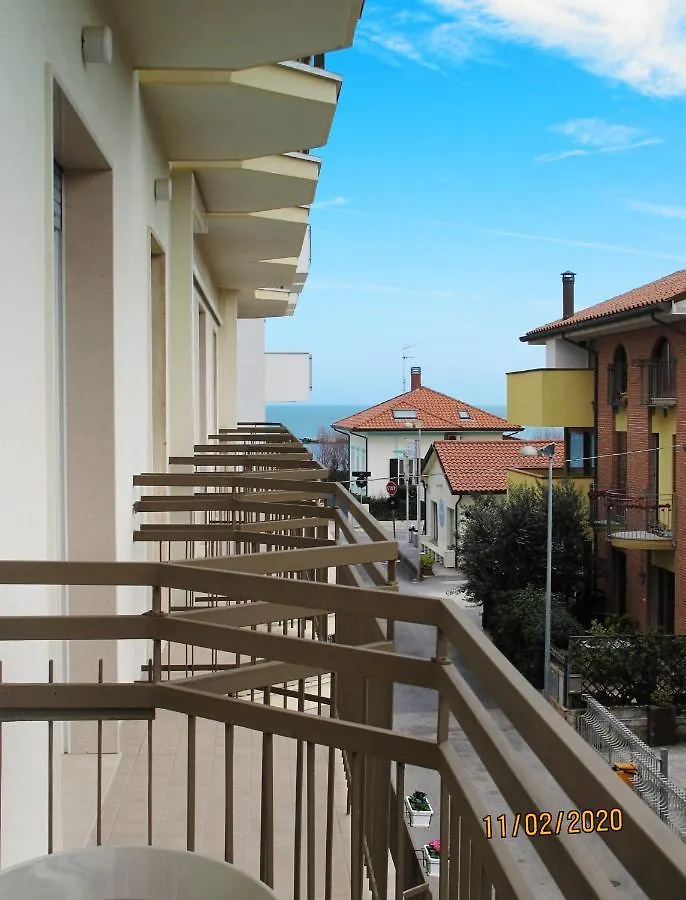 Santa Barbara Hotel & Apartments بيلاريا-إيجيا مارينا 3*,